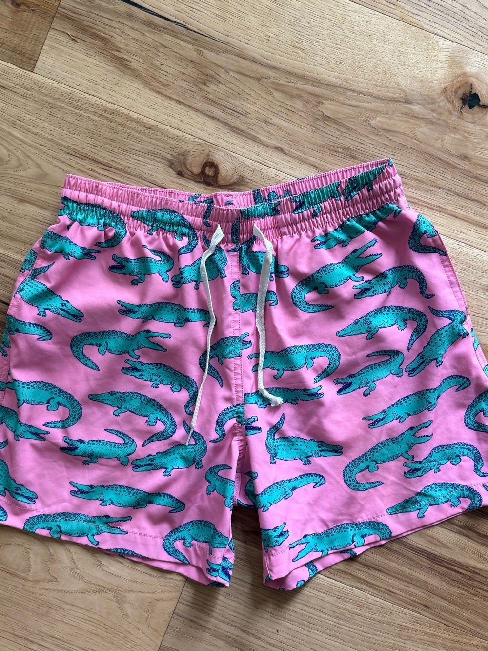 Chubbies swim short alligators pink men’s medium